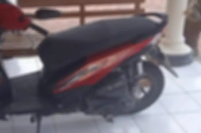 Honda BeAT milik sarjana baru di Surabaya hilang tertipu info loker.