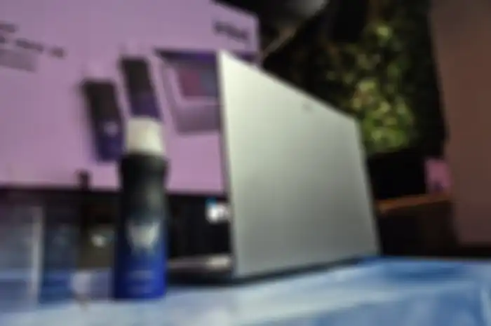 ACER memperkenalkan laptop gaming terbaru, Predator Triton Neo 16 dengan body spray hasil kolaborasi dengan HMNS