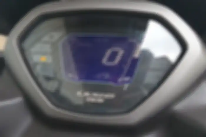 Ilustrasi spidometer Yamaha LEXi LX 155, muncul kode 12.
