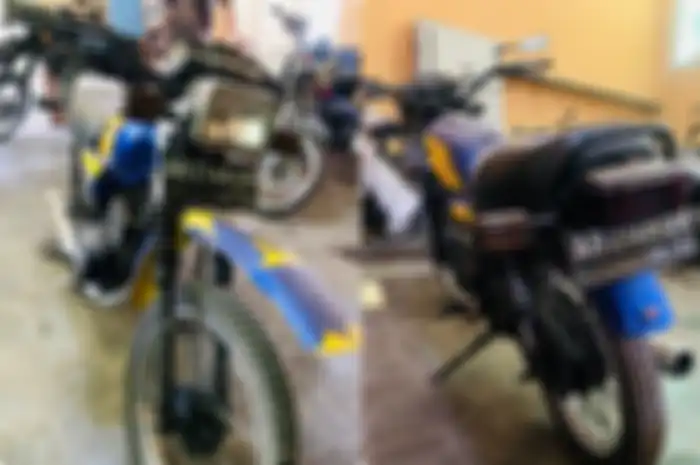 Buruan tawar dan bawa pulang motor murah 2-tak langka Yamaha YT115 harga Rp 4 jutaan gratis 3 motor lainnya bisa dibawa pulang.