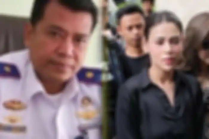 Vany Kosasih (kanan), istri pejabat Kemenhub bernama Asep Kosasih yang diduga melakukan penistaan agama saat diwawancarai di Polda Metro Jaya, Jakarta Selatan, Jumat (17/5/2024). 