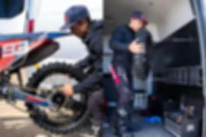 Momen Marc Marquez latihan motocross sebelum MotoGP Catalunya 2024, malah kecelakaan.