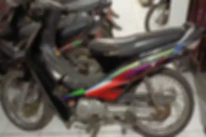 Sebuah Honda Supra sekaligus BPKB-nya jadi motor murah yang dilelang Rp 600 ribuan di Semarang.