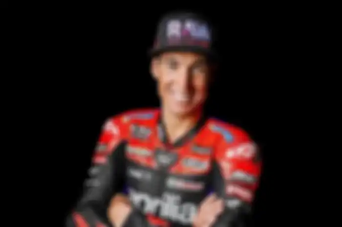 Aleix Espargaro yang dikenal dengan julukan Pak RT mengumumkan pensiun dari MotoGP. Setelah 16 tahun di MotoGP. 