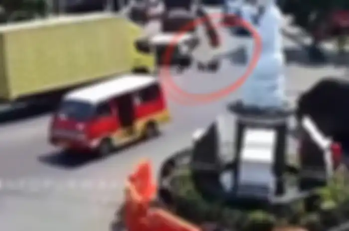 Kecelakaan motor terlindas truk di Purwakarta, akibat hindari tilang polisi