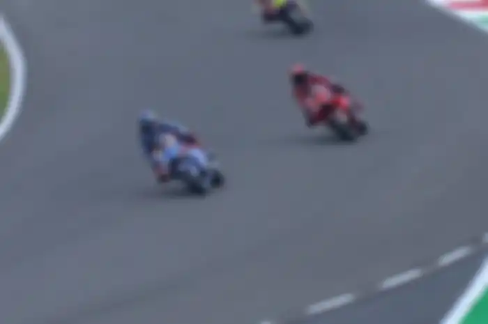 Insiden Alex Marquez dan Francesco Bagnaia di Practice MotoGP Italia 2024, Jumat (31/5/2024). 