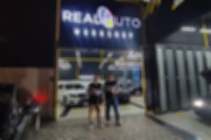 Real Auto Workshop dibuka, tak hanya menerima mobil mewah namun juga motor premium.