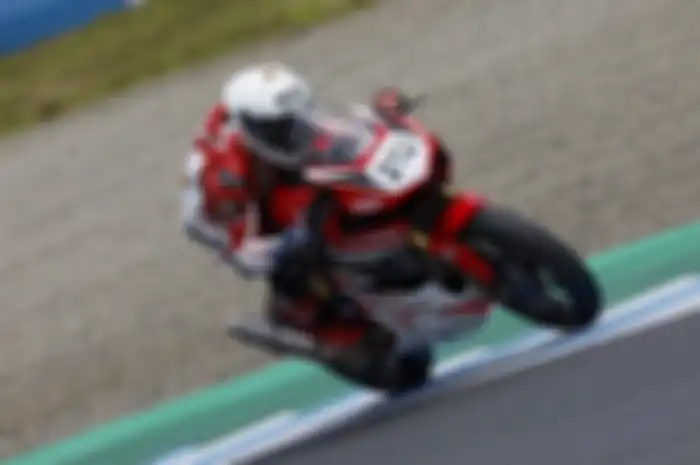 Pembalap Indonesia Kiandra Ramadhipa juara Race 1 AP250 ARRC Jepang 2024.