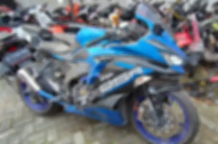 Sebuah Kawasaki Ninja ZX-25R tahun 2021 jadi motor murah dengan harga di bawah Rp 100 juta di Jakarta.
