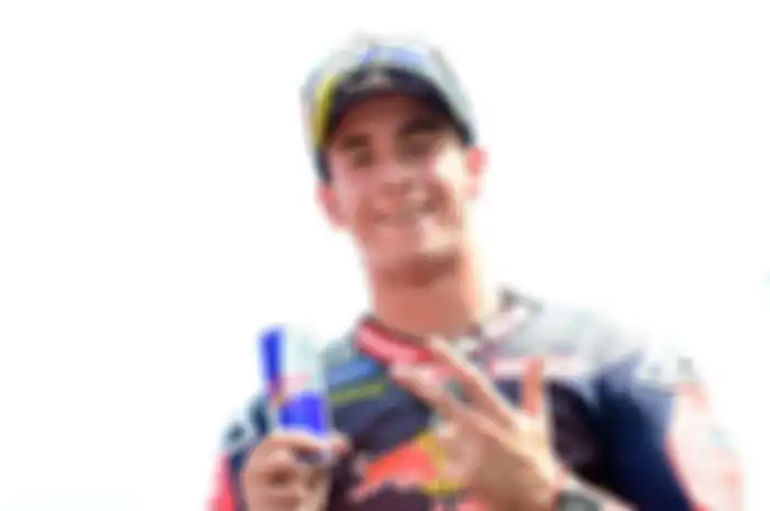 Pedro Acosta akan boyong semua krunya saat pindah ke Red Bull KTM Factory Racing pada MotoGP 2025. Mirip seperti cara Valentino Rossi. 