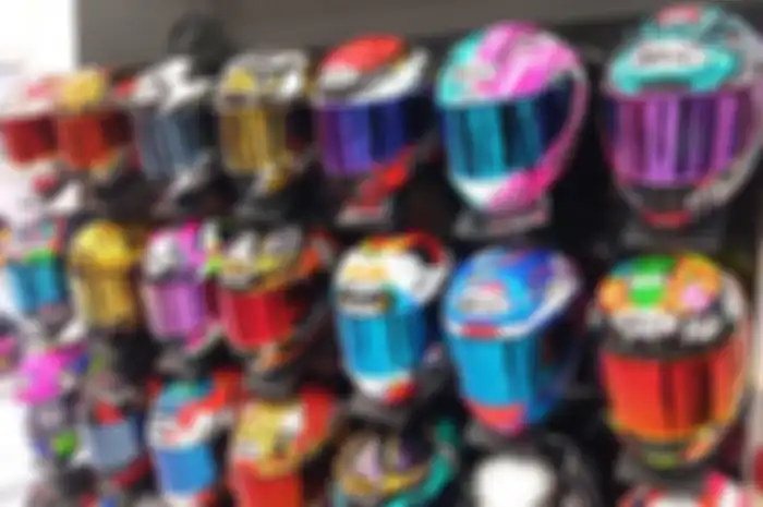 Helm full face NHK GP R Tech Street dapat promo selama PRJ Kemayoran.