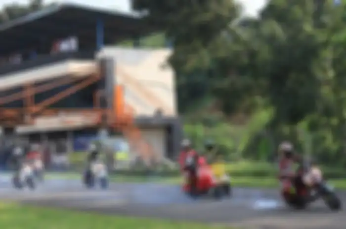 Suasana Scooter Prix 2024 tanpa kategori wanita dan pelajar.