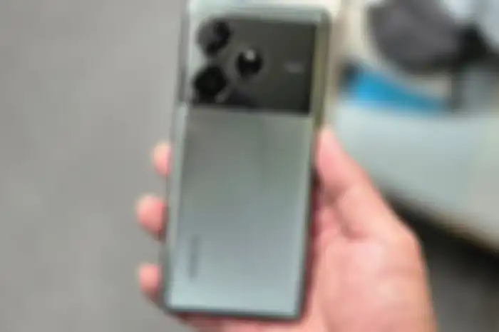 realme GT6