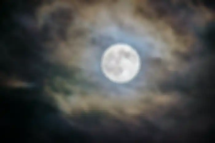 Segala hal yang dipercaya terjadi pada bulan Suro.