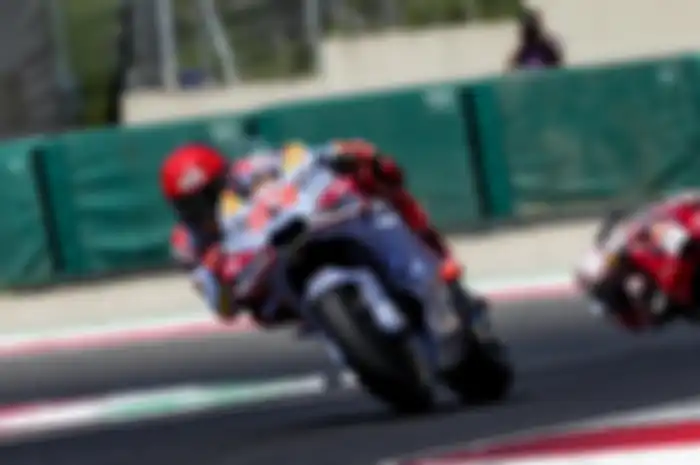 Podium MotoGP Jerman 2024 enggak berarti membuat Marc Marquez terbebas dari serangan.