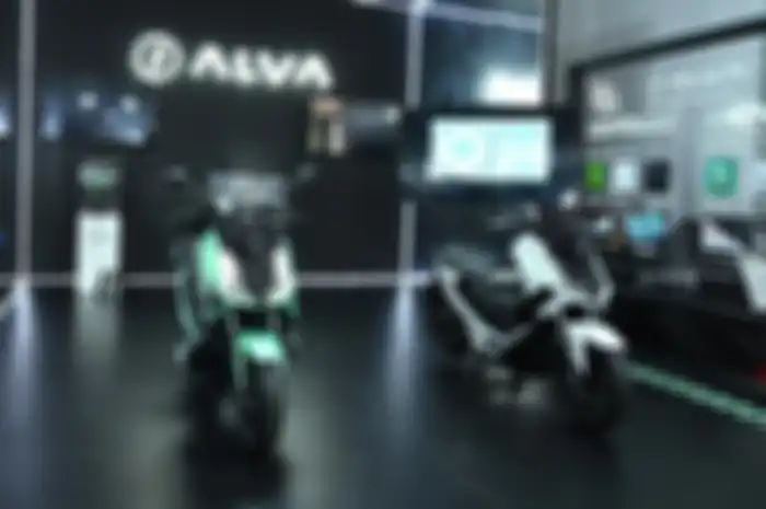 ALVA Cervo Q (kiri) dan ALVA Cervo Boost Charge (kanan) meluncur di GIIAS 2024, Kamis (18/7/2024).