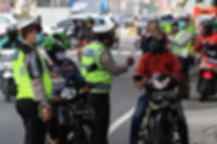 Pemotor waspada denda tilang jutaan rupiah bukan tidak pakai helm atau belum punya SIM tapi berkendara dalam pengaruh alkohol.