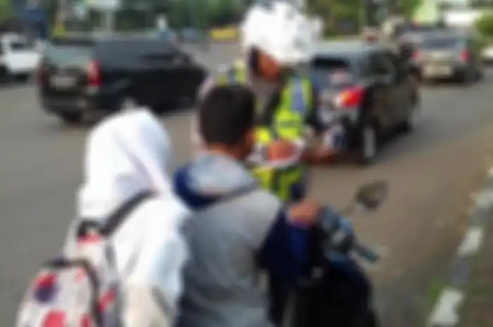 Razia Operasi Patuh Jaya 2024 incar 14 pelanggaran, tidak pakai Helm SNI kurungan maksimal 1 bulan atau denda maksimal Rp 250.000.