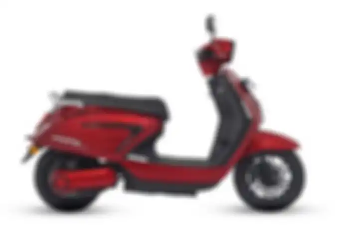Pasific Virgo 1.2 motor listrik murah fitur lengkap, desainnya mirip Vespa Matic.