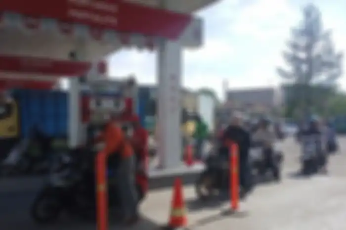 Menko Marves, Luhut Binsar Pandjaitan menyatakan harga Pertalite tetap sama tidak ada kenaikan khusus untuk motor.