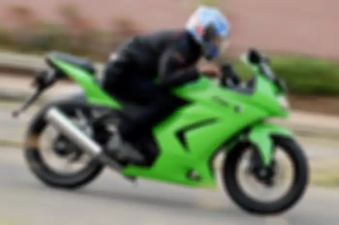 Kawasaki Ninja 250 karburator motor impian masa muda