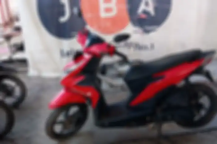 Honda BeAT 2017 warna merah jadi mtoor murah dengan harga mulai Rp 4,5 juta.