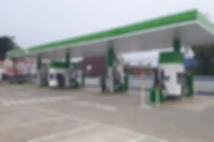 Foto ilustrasi BP. Harga bensin SPBU tersebut naik per 1 Agustus 2024, pesaing Pertamax jadi segini.