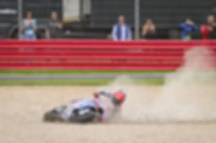 Alasan Marc Marquez Crash di Sprint Race MotoGP Inggris Padahal Tidak Sedang Battle