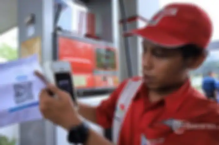 Cara menggunakan QR Code di SPBU Pertamina agar pembelian BBM subsidi Pertalite dan Solar langsung dilayani petugas.