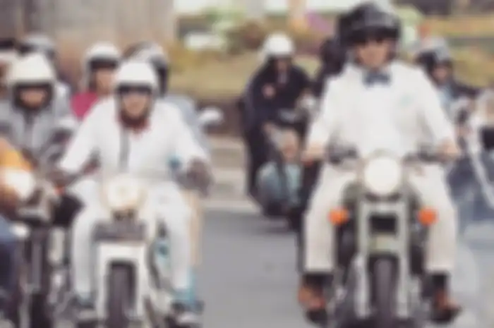 David Naif (kiri) motoran bareng Ridwan Kamil di Bandung untuk menggalang dana korban gempa di Donggala tahun 2019 lalu.