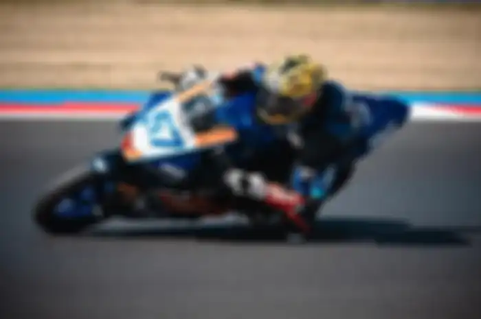 Pembalap Indonesia Aldi Satya Mahendra di kejuaraan WorldSSP300 2024.