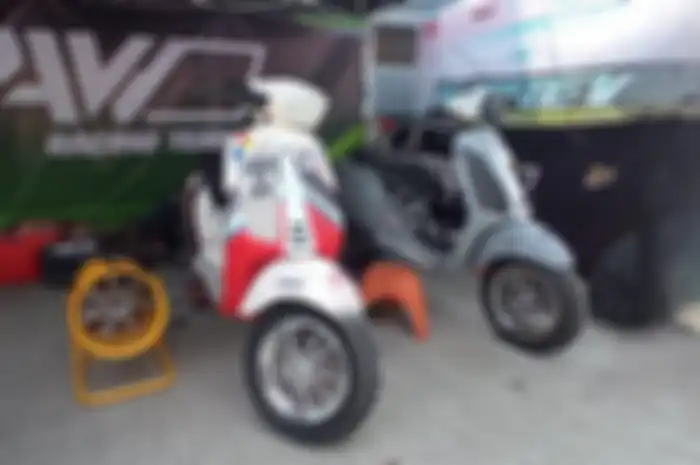 Vespa matic garapan RAW Racing Team turun di event balap Scooter Prix di Sirkuit Sentul Karting, Bogor