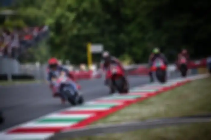 Pembalap MotoGP seperti Marc Marquez tidak menggunakan rem ABS pada motor yang dipakainya.