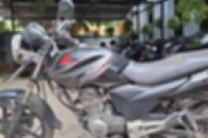Honda Mega Pro 2009 motor murah buka harga Rp 3 jutaan dokumen lengkap, kapasitas tangki besar 12,3 liter.