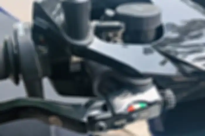 Master rem Brembo RCS dengan tabung rem terpendam