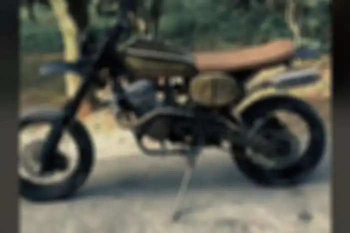 Modifikasi motor scrambler basis Honda CBR150R karbu Thailand, jadi korban bengkel nakal di Jakarta Selatan.