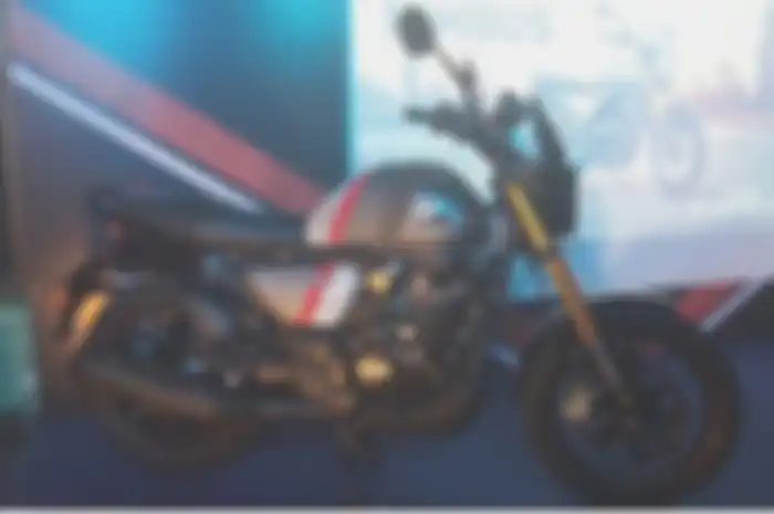 TVS Ronin Nimbus meluncur di DWNTWN Plaju, Jakarta Pusat pada Selasa (20/8/2024).