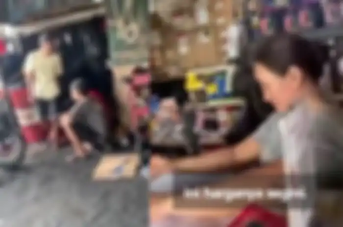 Bengkel motor viral di Jaksel gara-gara biaya Rp 1,5 pemilik bengkel langsung klarifikasi masalah sebenarnya.