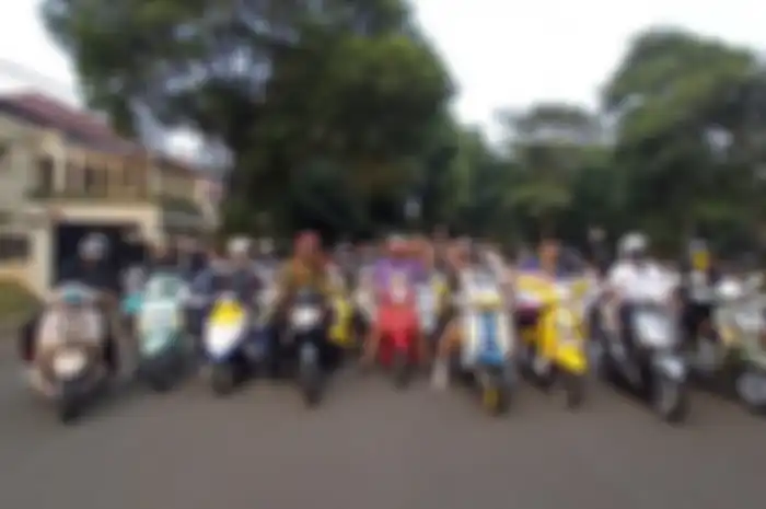 Riding Kalcer Skuter dari Taman Mataram, Kebayoran Baru, Jakarta Selatan, Minggu (11/8/2024).