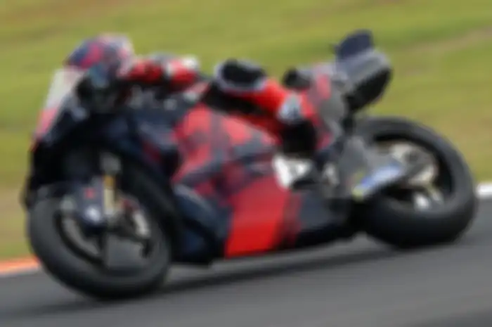 Marc Marquez saat menguji motor baru Ducati sebelum menjadi pembalap Gresini Racing.