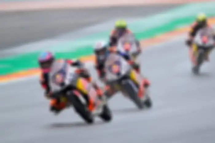 Pembalap Indonesia Veda Ega Pratama (54) di Race 2 Red Bull Rookies Cup Aragon, Minggu (1/9/2024).