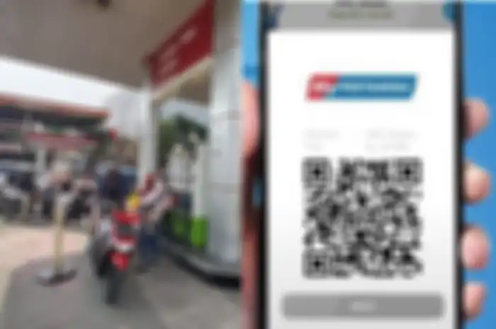 Ilustrasi SPBU Pertamina (kiri) dan QR Code MyPertamina untuk beli Pertalite (kanan).