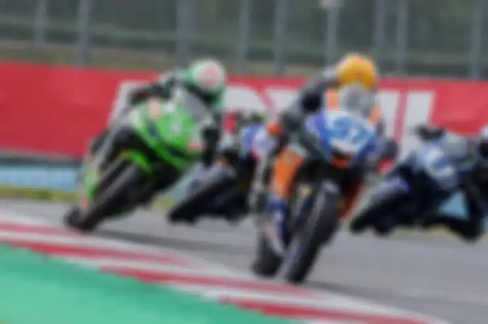 Pembalap Indonesia Aldi Satya Mahendra berhasil raih pole position dalam sesi kualifikasi World Supersport 300 Prancis.