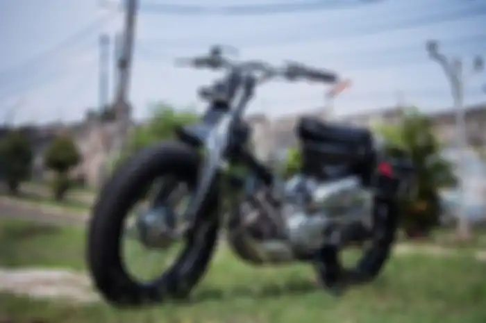 Modifikasi motor kawin silang Honda Karisma dan C70.