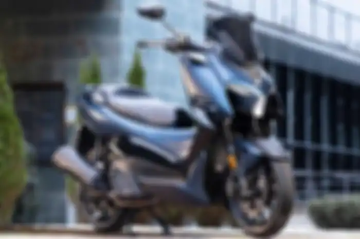 Zontes D125 skutik bongsor desain lebih gahar dari Yamaha NMAX atau Honda PCX.