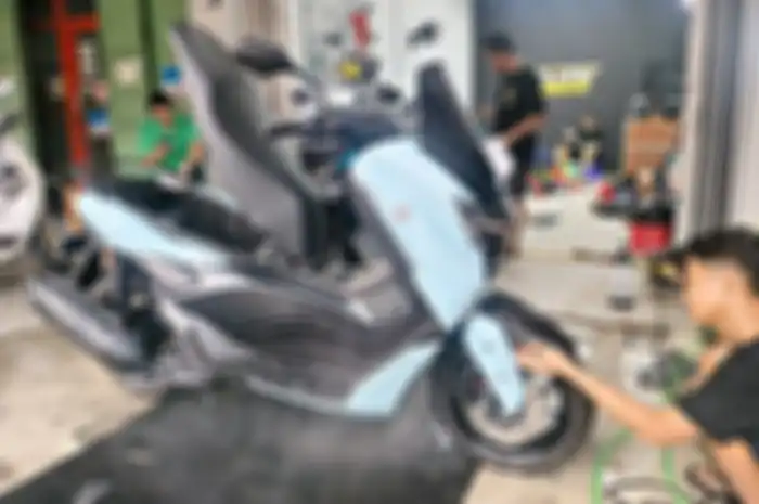 Yamaha NMAX Neo cuci motor di Elite Biker Zone