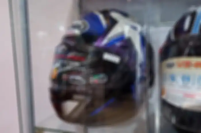 Helm termahal di IMHAX 2024, Arai RX-7X SRC Maverick Vinales GP4.