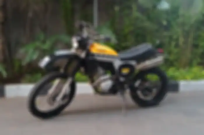 Modifikasi motor Yamaha WR 155 R gaya trail jadul.
