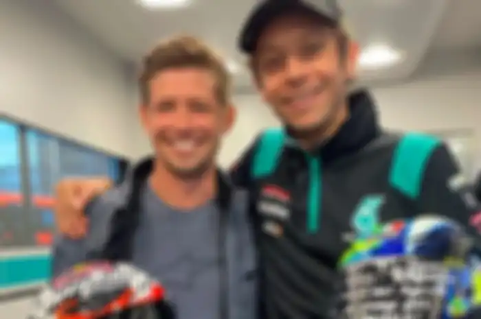 Valentino Rossi Serang Marc Marquez Soal Insiden Tahun 2015 Casey Stoner Muncul Bela Marquez