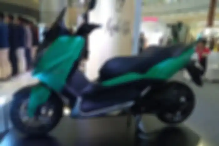 Motor listrik Polytron Fox 500 resmi diluncurkan saat perayaan hari jadi ke 49 tahun di Jakarta, Rabu (18/9/2024).